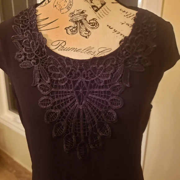 Signature Collection Dress 👗 - Picture 2 of 4